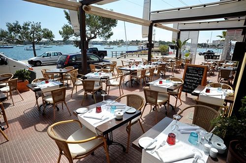 Hostal Hpc Porto Colom Exterior photo